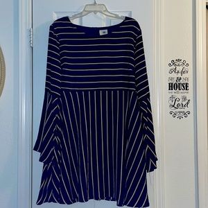 Women’s Bell Sleeve Dress